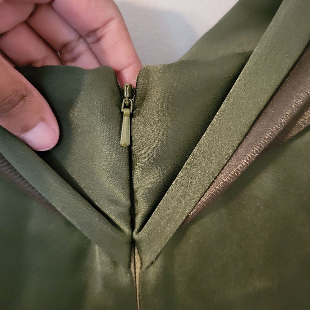 Revelry Elegant Olive Green Bardot Off-Shoulder Bridesmaid Dress. Size 6 - Picture 6 of 9